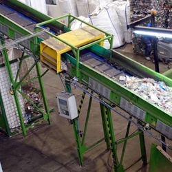 Ligne de triage automatique servant à trier des déchets en plastique 3D – bouteilles en PET